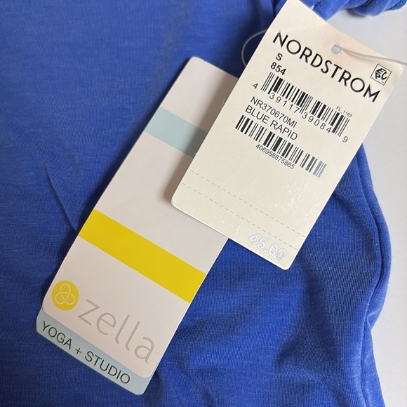 Zella v neck dri fit tee. Size small. New with tags. Med blue. 18 ins pit/pit - Picture 3 of 6